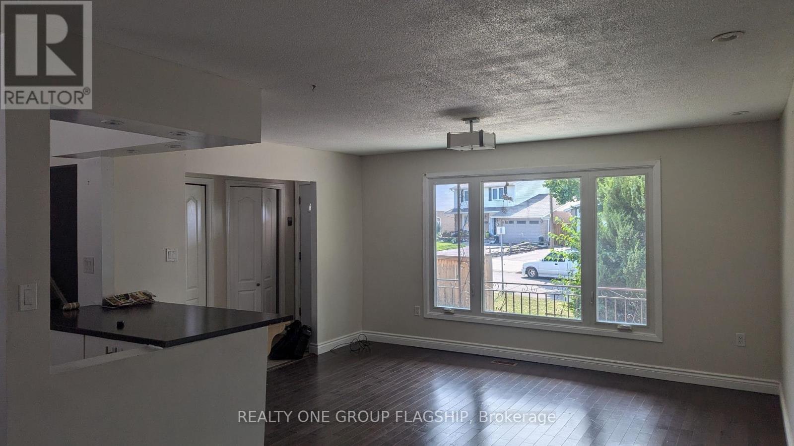 UPPER-7 Greening Avenue, Hamilton, ON, L8E 3Z8 - 8