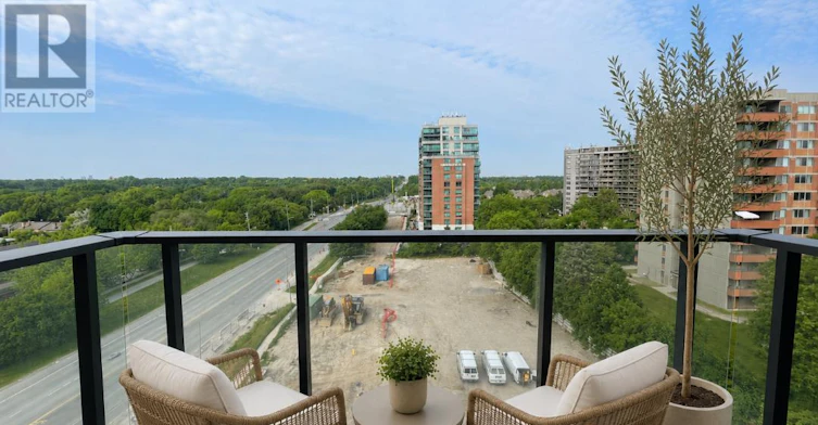 811-4010 Eglinton Avenue W, Toronto, ON, M9A 0G5 - 3