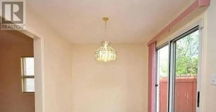L5M 6Y5-4010 Coachman Circle, Mississauga, ON, L5M 6Y5 - 10