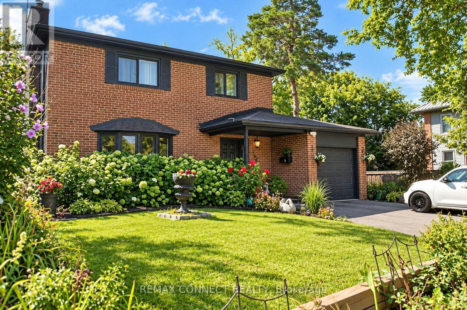 750 Gorham Street, Newmarket, ON, L3Y 1L6