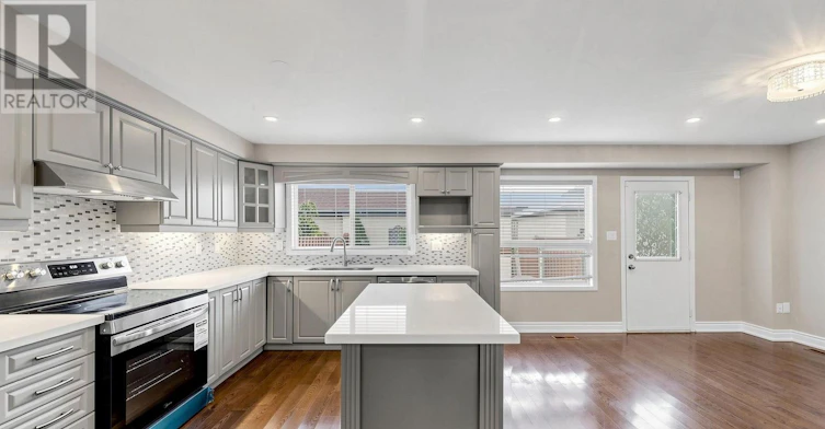 5837 Rainberry Drive, Mississauga, ON, L5M 6S2 - 9