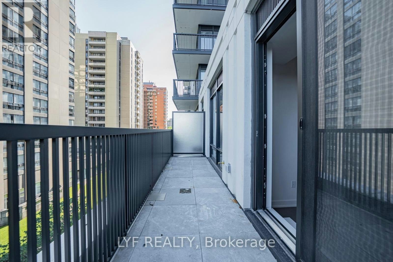826-91 Montclair Avenue, Toronto, ON, M5P 0B1 - 21