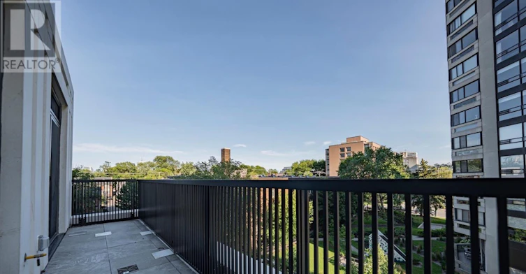 826-91 Montclair Avenue, Toronto, ON, M5P 0B1 - 22