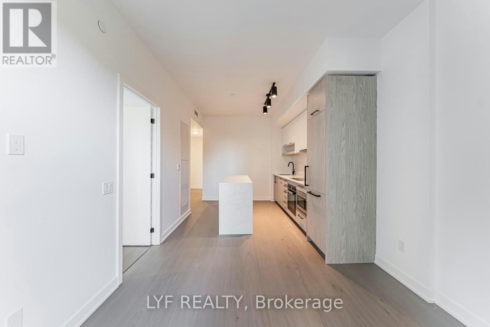 826-91 Montclair Avenue, Toronto, ON, M5P 0B1 - 3