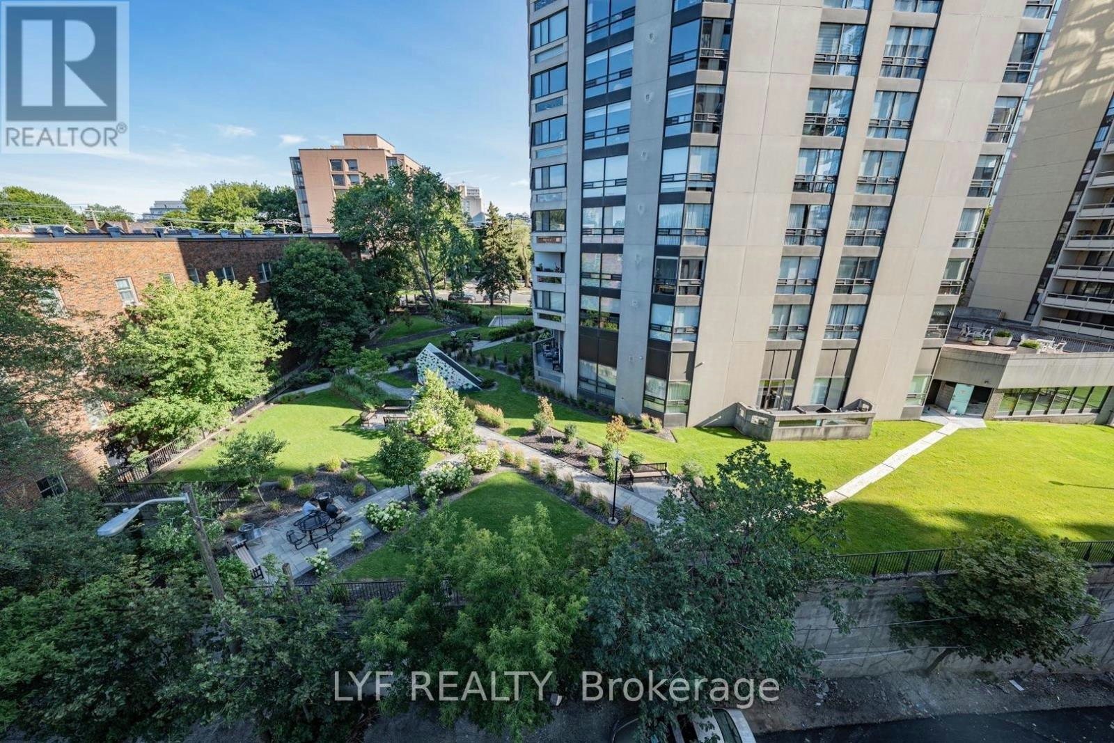 826-91 Montclair Avenue, Toronto, ON, M5P 0B1 - 23
