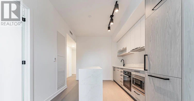 826-91 Montclair Avenue, Toronto, ON, M5P 0B1 - 7