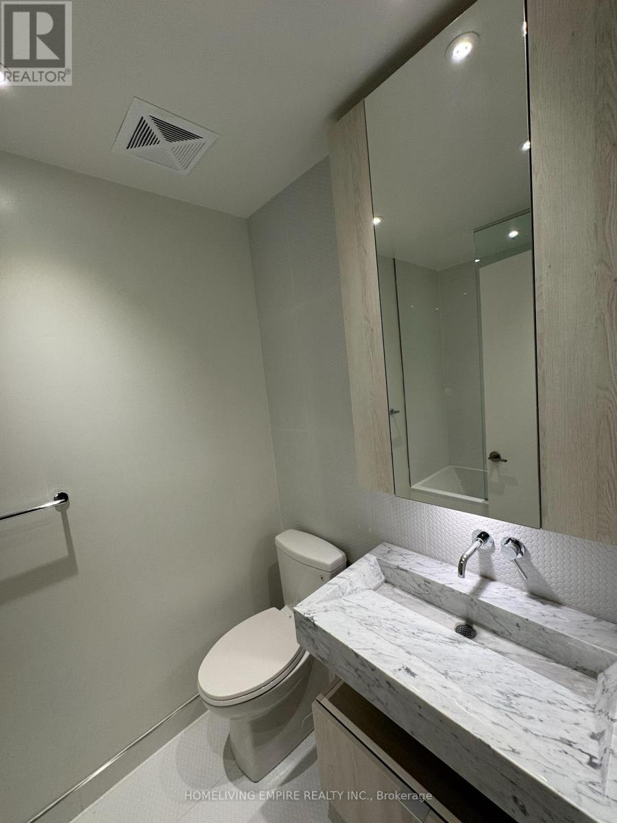 2212-11 Yorkville Avenue, Toronto, ON, M4W 1L2 - 10