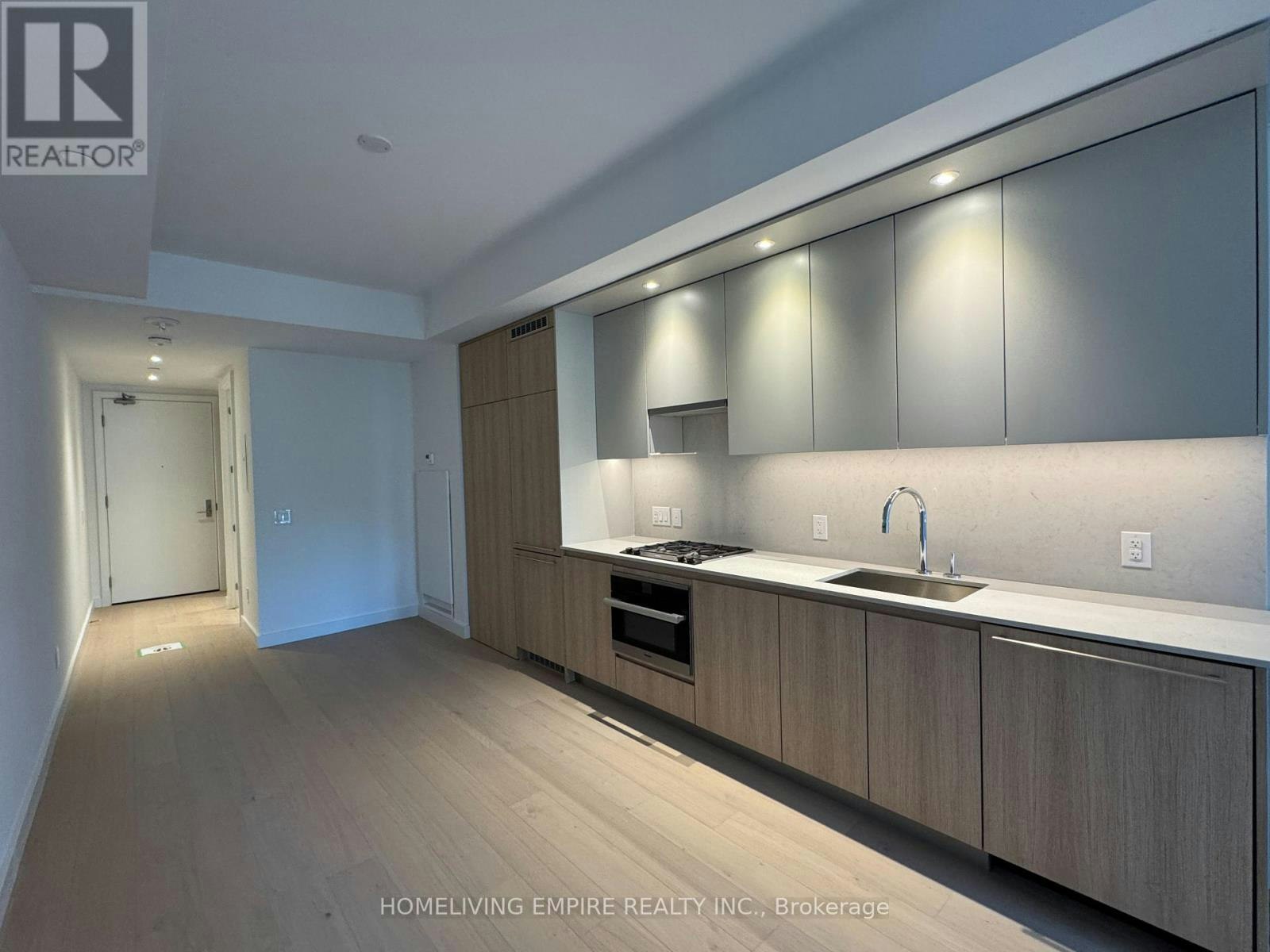 2212-11 Yorkville Avenue, Toronto, ON, M4W 1L2 - 12