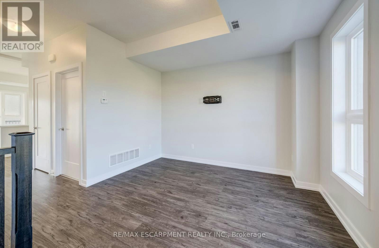 247 Burke Street, Hamilton, ON, L8B 2A9 - 8