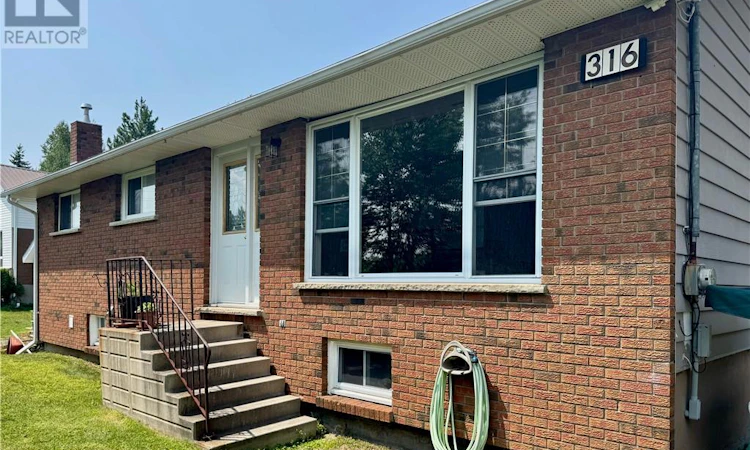 316 Allan Street