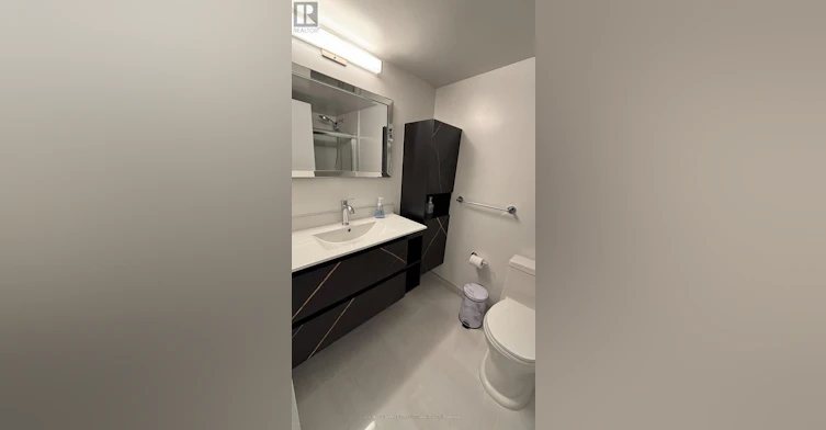 1A-142 Waverley Street, Ottawa, ON, K2P 0V4 - 17