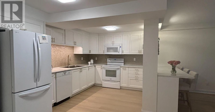 1A-142 Waverley Street, Ottawa, ON, K2P 0V4 - 8