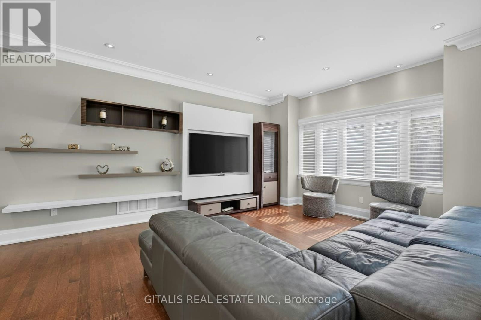 3 Donnybrook Lane, Toronto, ON, M9A 2V2 - 14