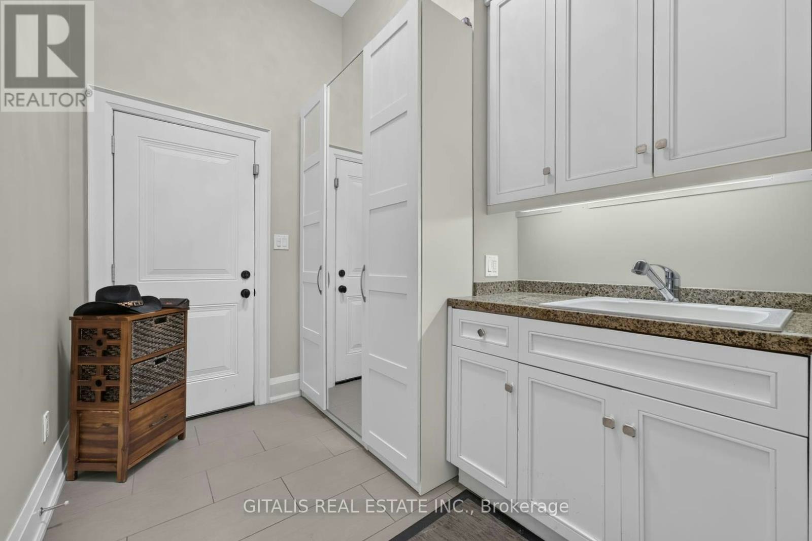 3 Donnybrook Lane, Toronto, ON, M9A 2V2 - 32