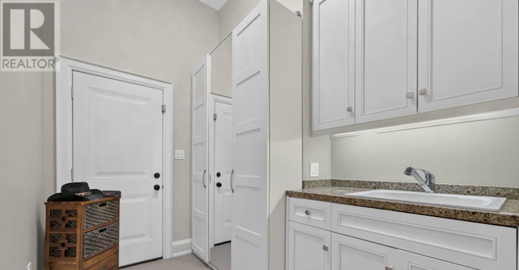 3 Donnybrook Lane, Toronto, ON, M9A 2V2 - 32