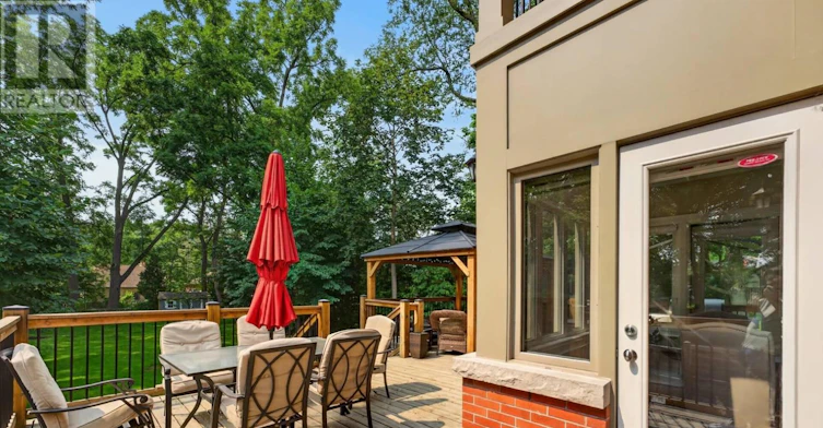 3 Donnybrook Lane, Toronto, ON, M9A 2V2 - 40