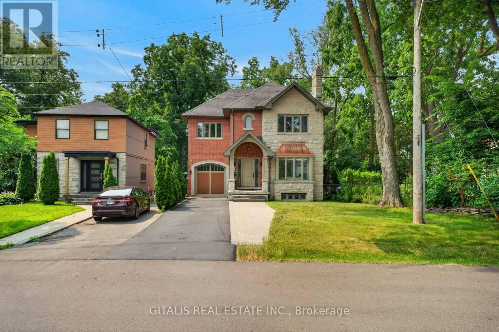 3 Donnybrook Lane, Toronto, ON, M9A 2V2 - 3