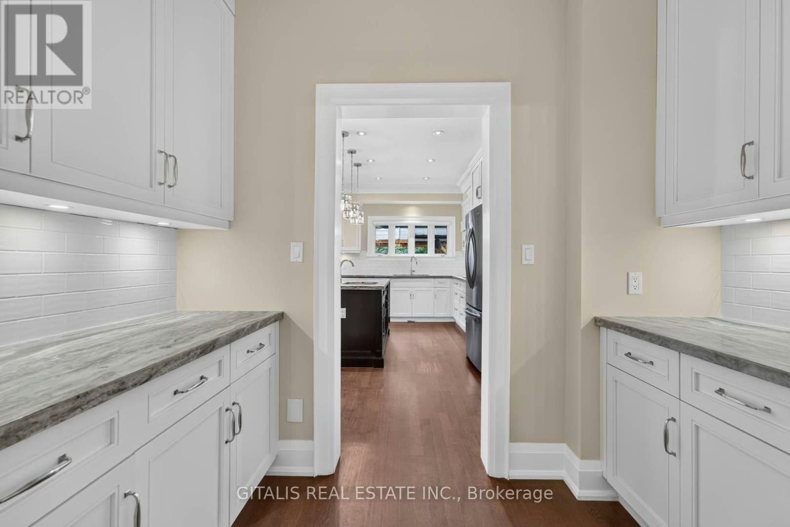3 Donnybrook Lane, Toronto, ON, M9A 2V2 - 8