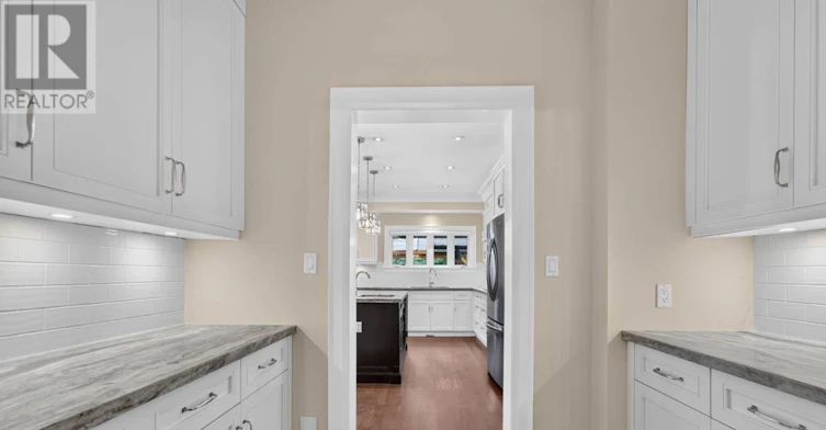 3 Donnybrook Lane, Toronto, ON, M9A 2V2 - 8