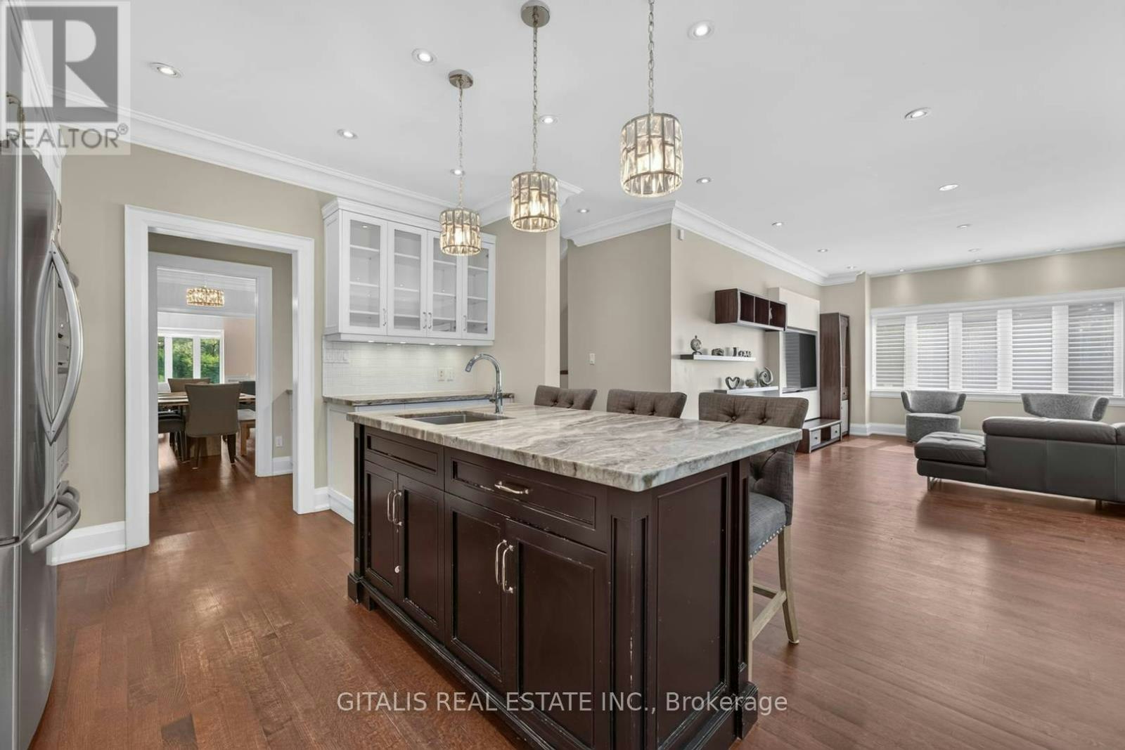 3 Donnybrook Lane, Toronto, ON, M9A 2V2 - 11