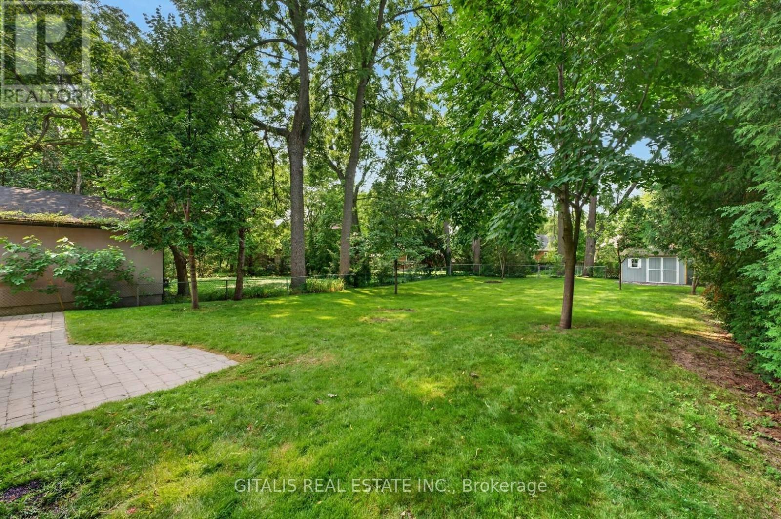 3 Donnybrook Lane, Toronto, ON, M9A 2V2 - 43