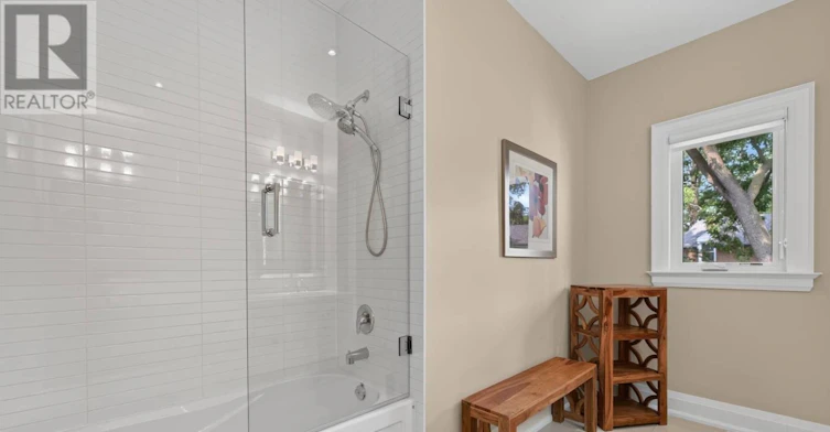3 Donnybrook Lane, Toronto, ON, M9A 2V2 - 19
