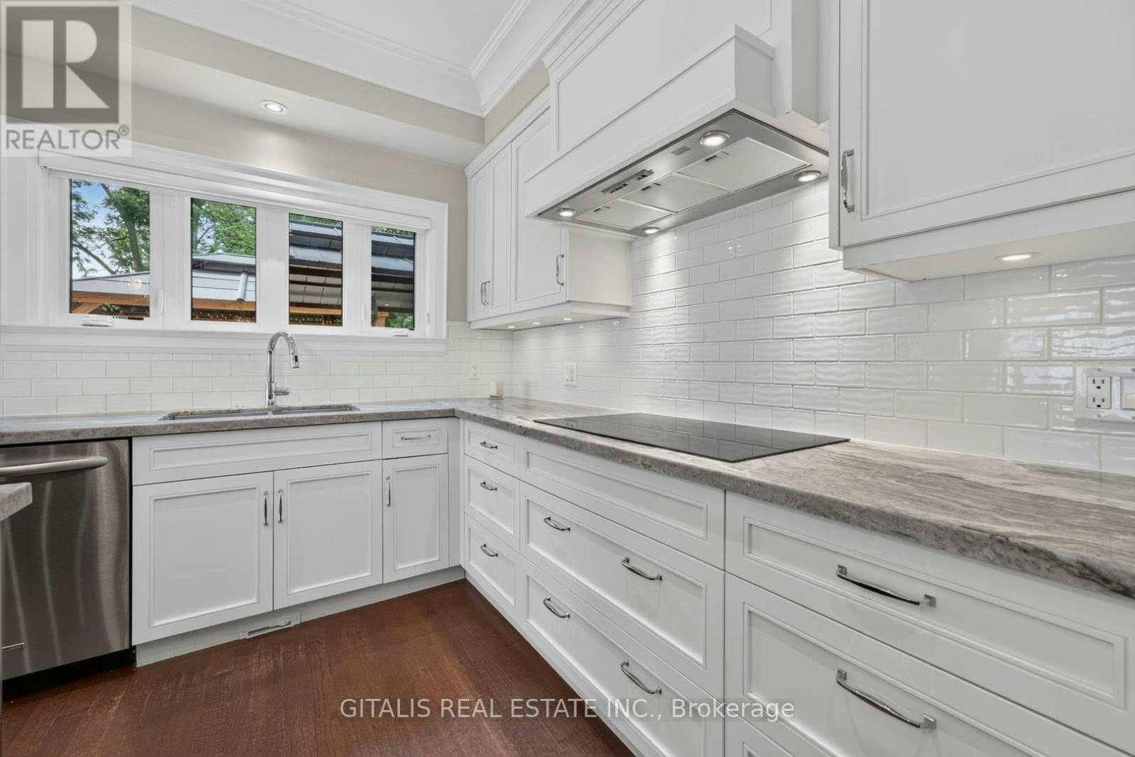 3 Donnybrook Lane, Toronto, ON, M9A 2V2 - 13