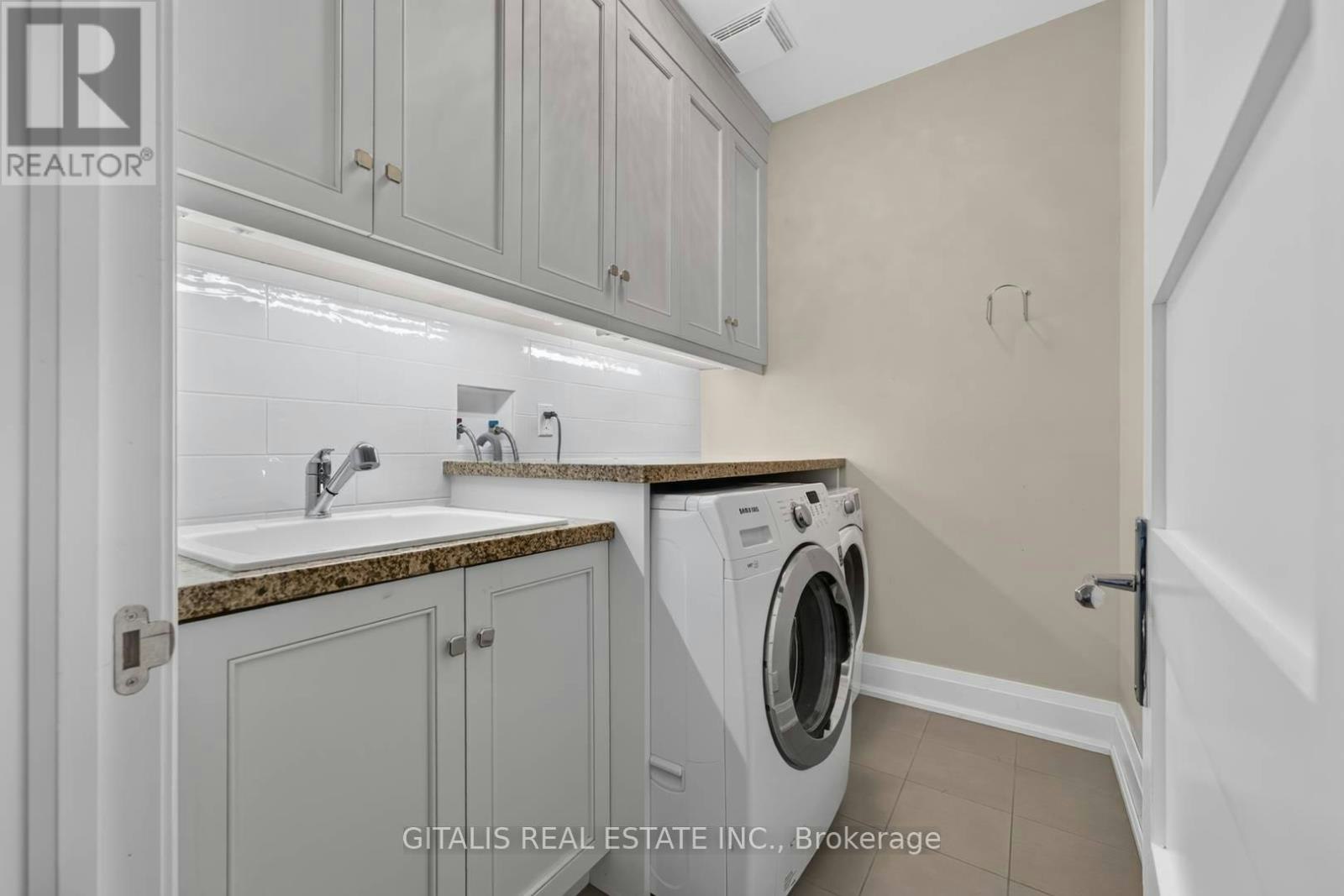 3 Donnybrook Lane, Toronto, ON, M9A 2V2 - 17