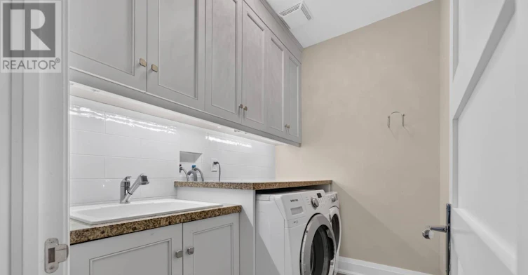 3 Donnybrook Lane, Toronto, ON, M9A 2V2 - 17