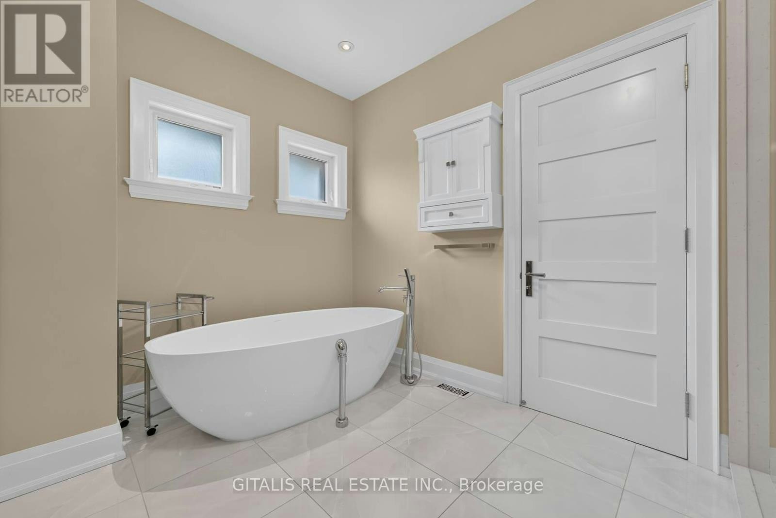 3 Donnybrook Lane, Toronto, ON, M9A 2V2 - 26
