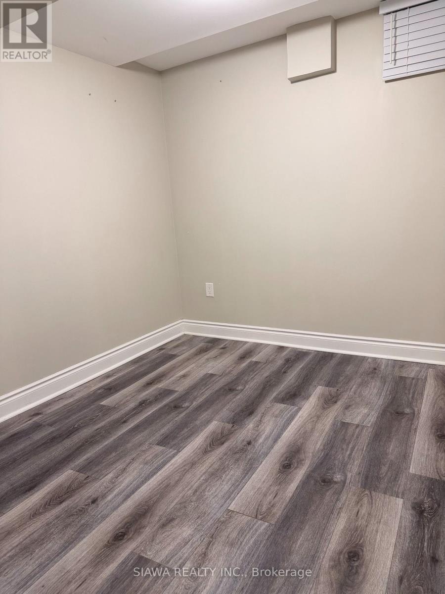 5703 Whitehorn Avenue, Mississauga, ON, L5V 2A9 - 6