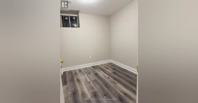 5703 Whitehorn Avenue, Mississauga, ON, L5V 2A9 - 7