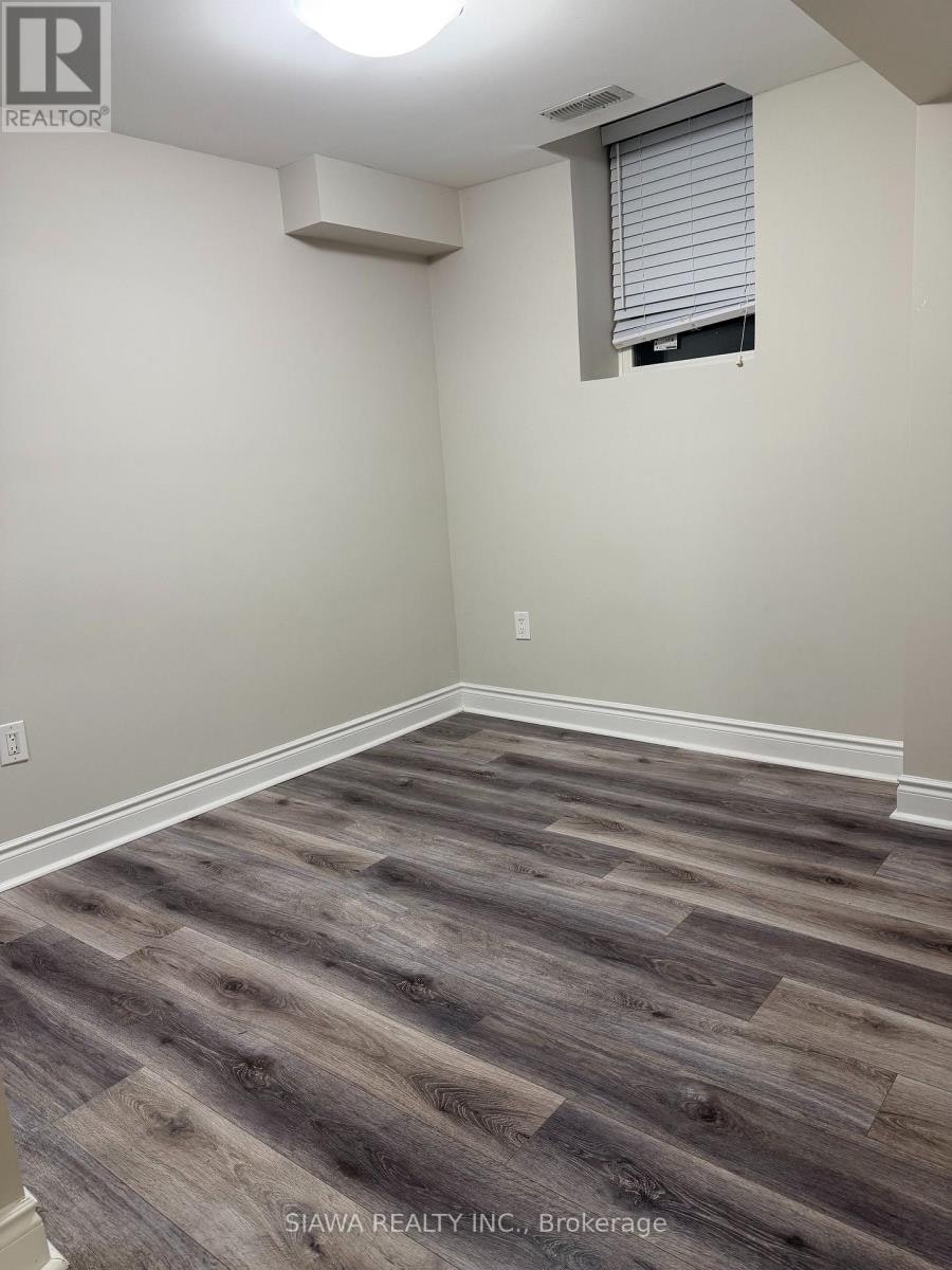 5703 Whitehorn Avenue, Mississauga, ON, L5V 2A9 - 5