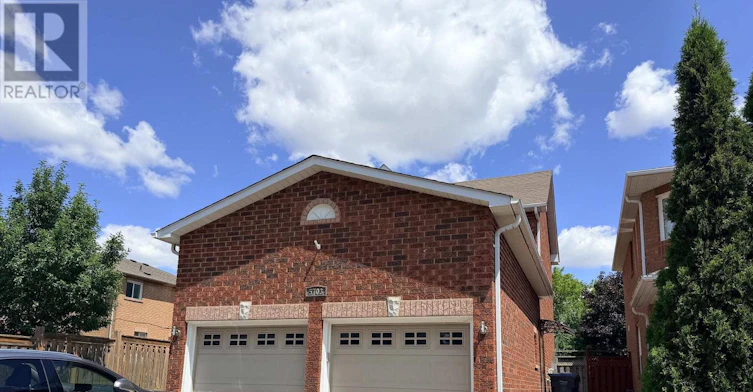 5703 Whitehorn Avenue, Mississauga, ON, L5V 2A9