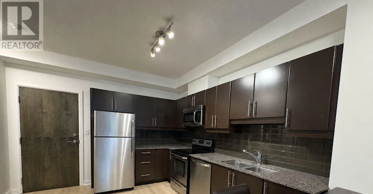 307-33 Bay Street, Toronto, ON, M5J 2Z3 - 4