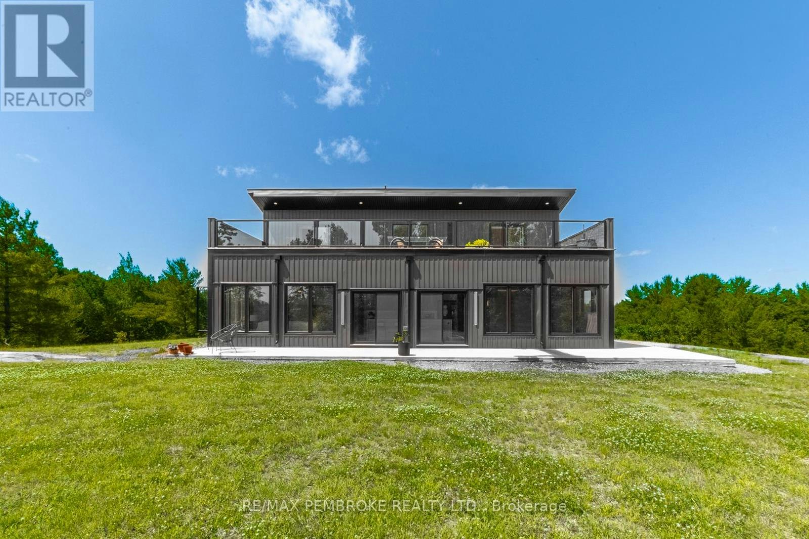 102 Rantz Road, Petawawa, ON, K8H 2W8