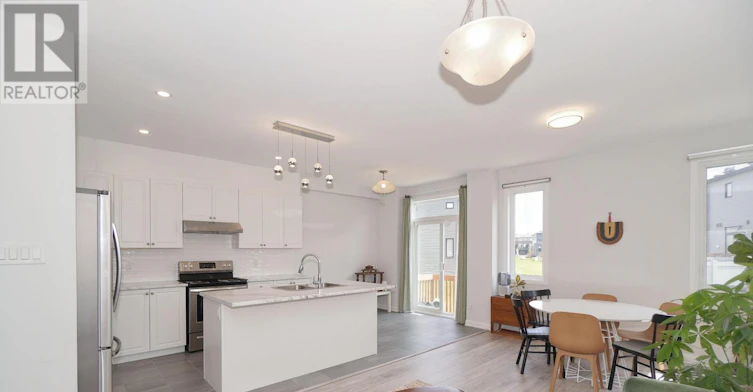63 Natare Place, Ottawa, ON, K2T 0P3 - 5