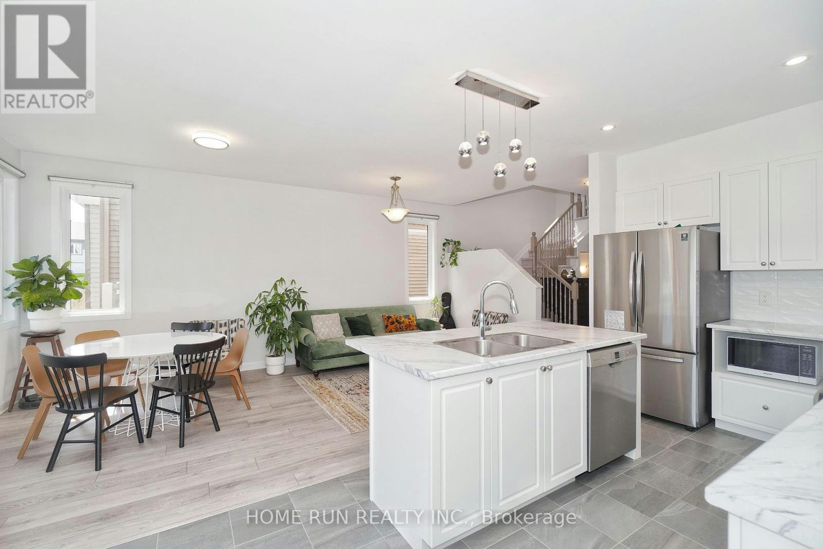 63 Natare Place, Ottawa, ON, K2T 0P3 - 6