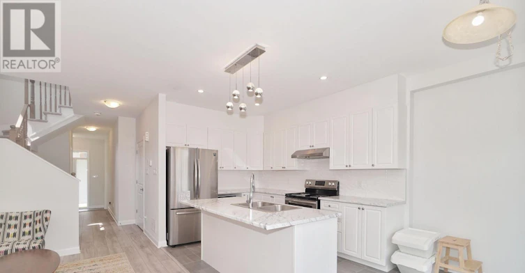 63 Natare Place, Ottawa, ON, K2T 0P3 - 8