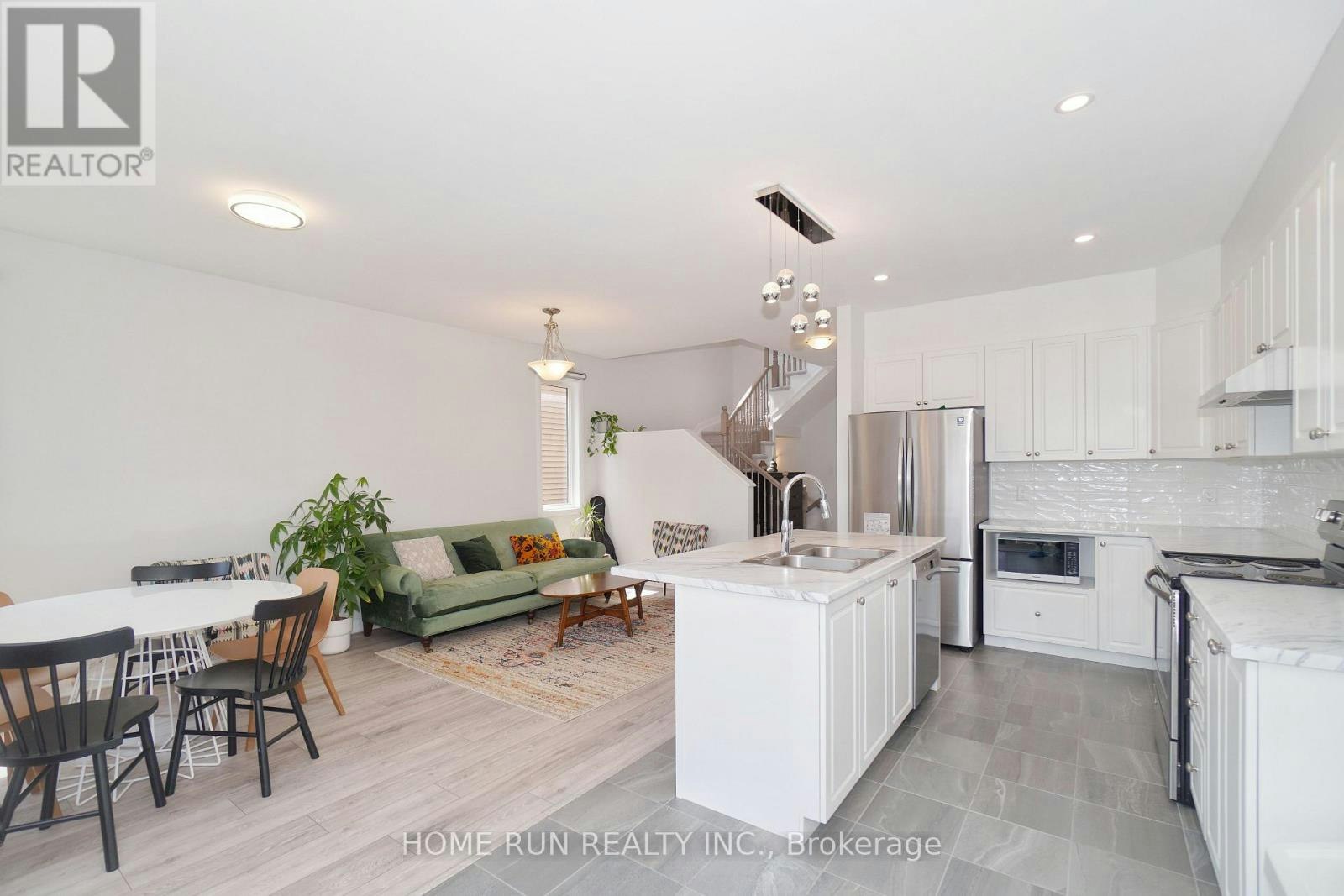 63 Natare Place, Ottawa, ON, K2T 0P3 - 7