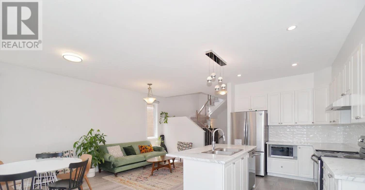 63 Natare Place, Ottawa, ON, K2T 0P3 - 7