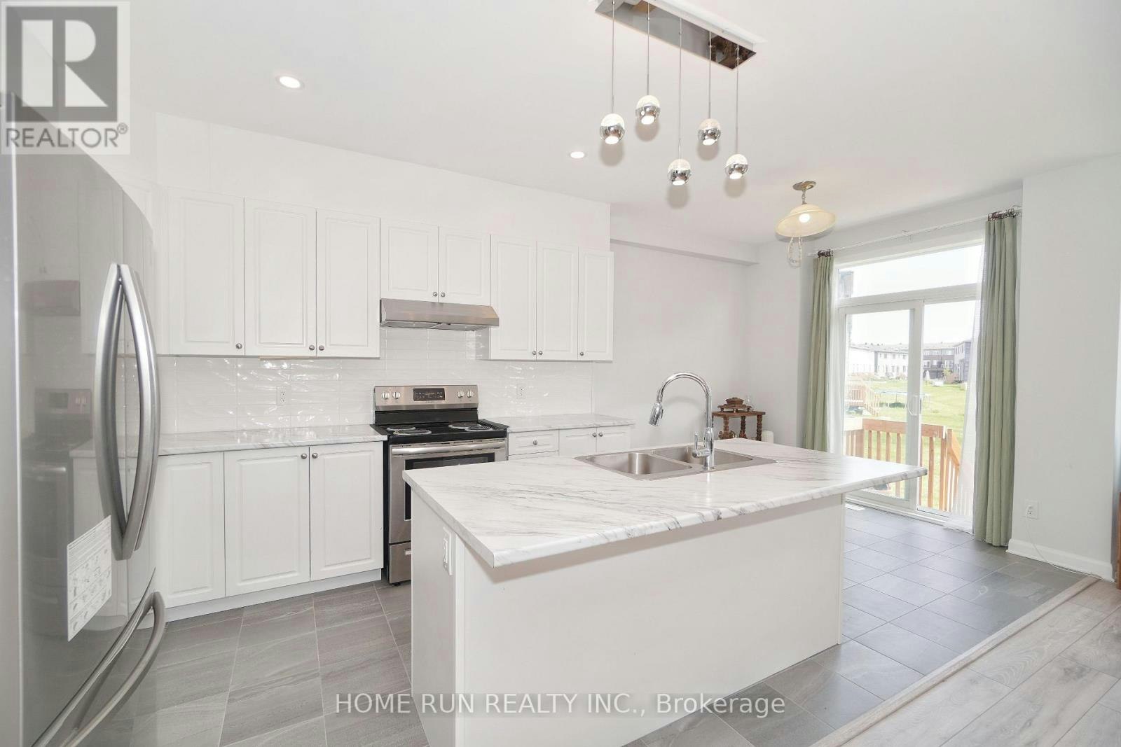 63 Natare Place, Ottawa, ON, K2T 0P3 - 13