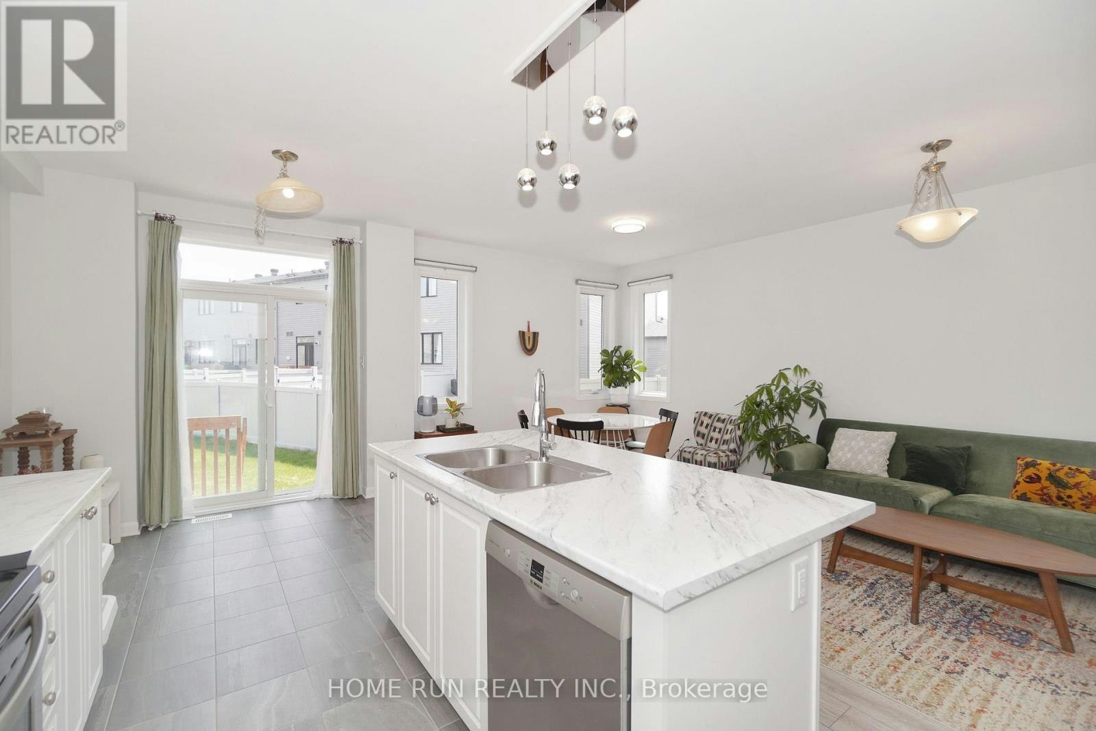 63 Natare Place, Ottawa, ON, K2T 0P3 - 12
