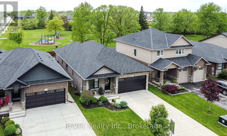 15 Willowbrook Drive