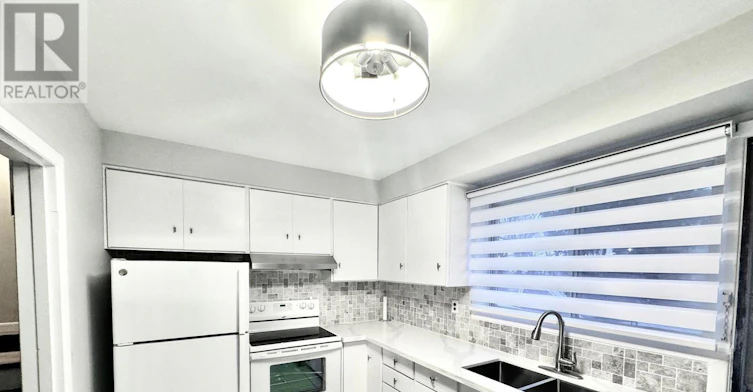 282 Roywood Drive, Toronto, ON, M3A 2E6 - 3