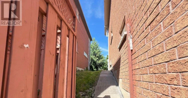 BSMT-44 Alpine Crescent, Richmond Hill, ON, L4S 1W4 - 10