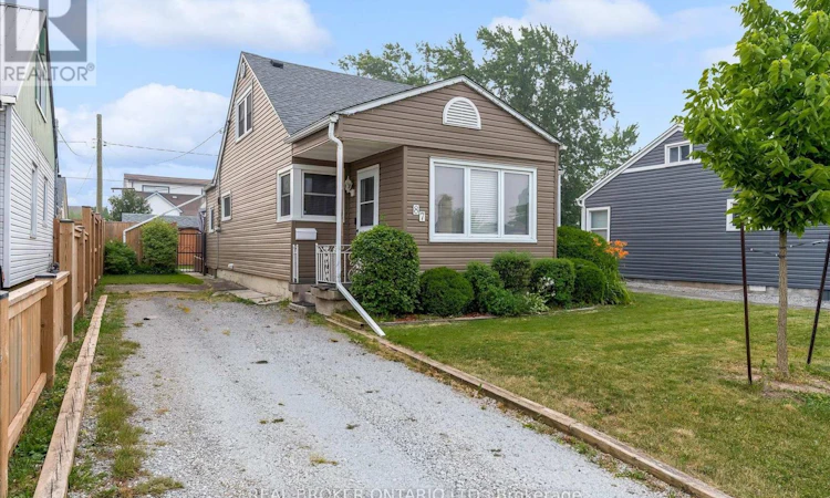 87 Bishop Road N