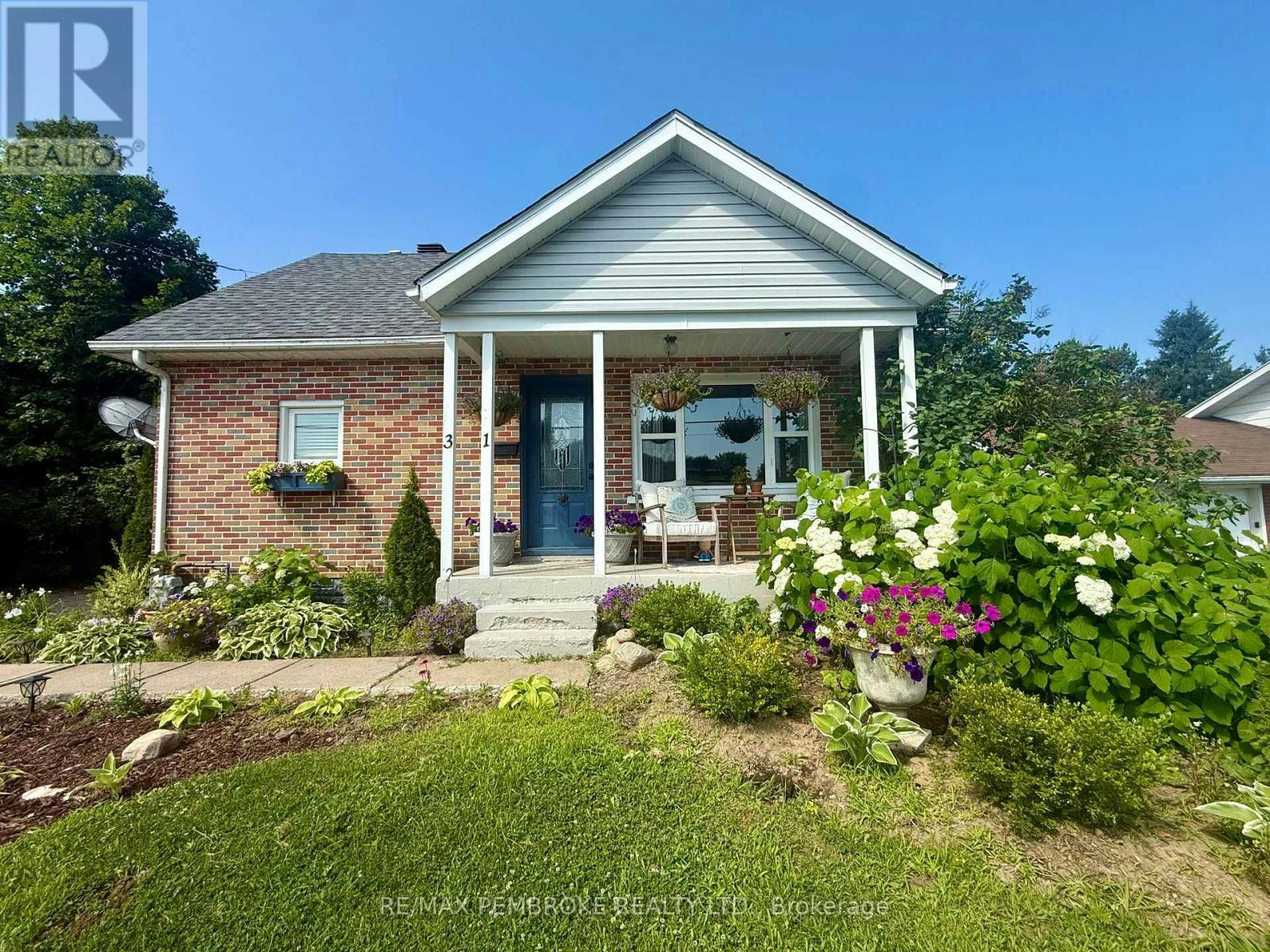 31 Mary Street, Petawawa, ON, K8H 1R8