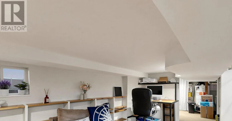 24 Cavell Avenue, Toronto, ON, M4K 1L6 - 17