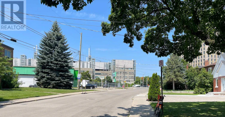 35 Bowman (B Street, Hamilton, ON, L8S 2T4 - 7